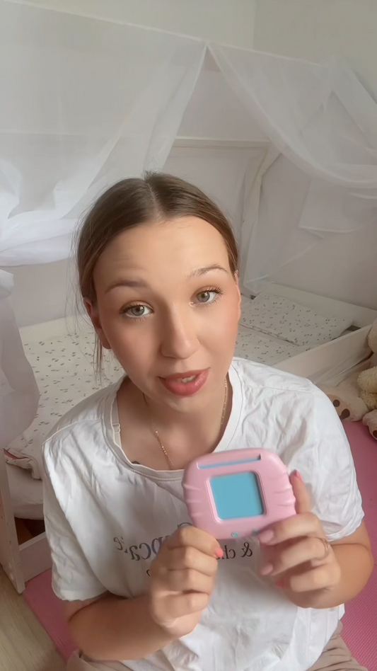 „A co, jeśli moje dziecko będzie opóźnione w mówieniu?” – Niewypowiedziany lęk mam i jak może w tym pomóc KinderSpeech™