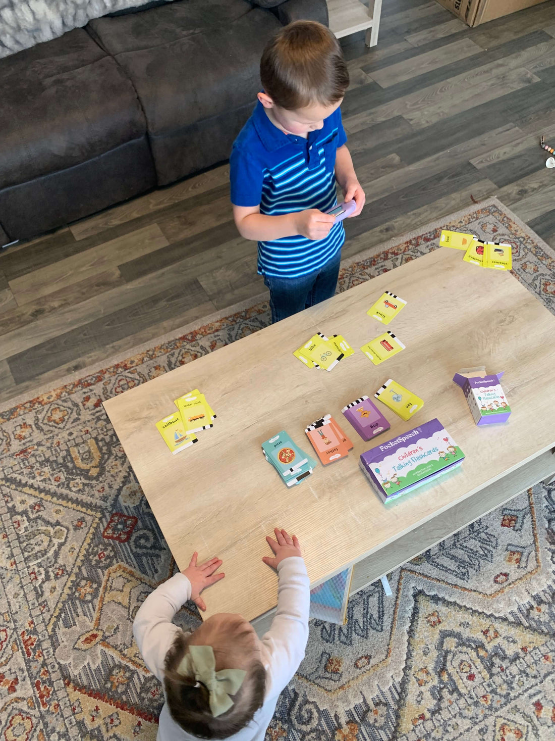 Rozwój mowy u małych dzieci – kiedy należy się niepokoić?